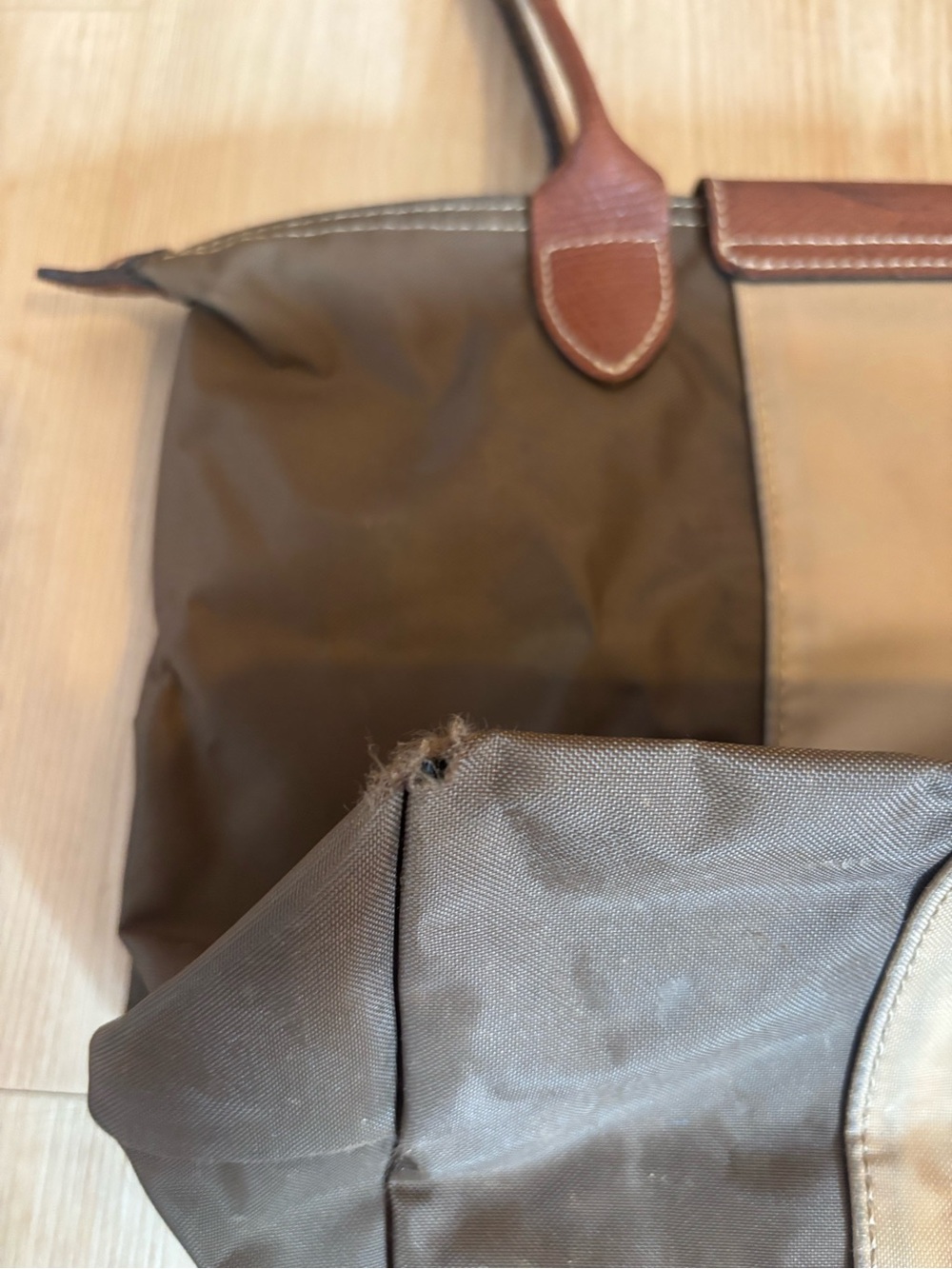 Longchamp Two-Tone Brown/Tan Le Pliage Tote Medium - Picture 2 of 2